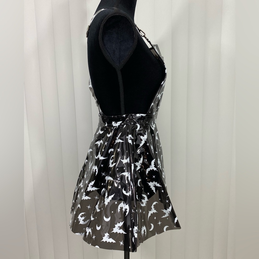 TRICKZ N TREATZ Bat My Lashes Print PVC Vinyl Mini Dress Bat Crescent Moon Black - Picture 12 of 14